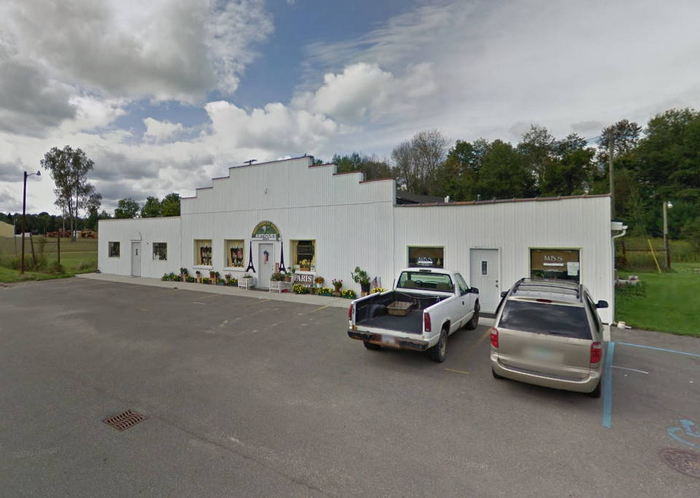 Paris Fish Hatchery - Former Gift Shop Is Now Antique Store (newer photo)